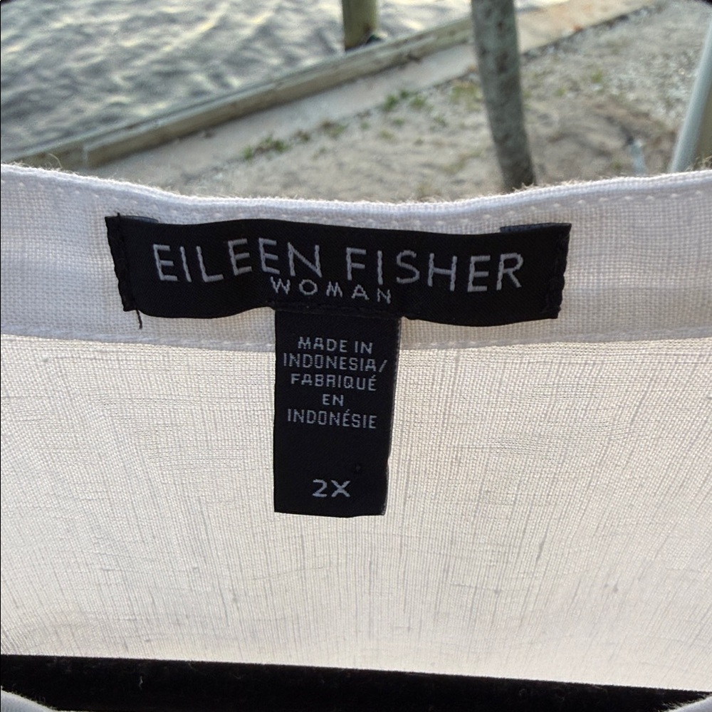 Eileen Fisher white linen button up shirt. 2x - Picture 2 of 7